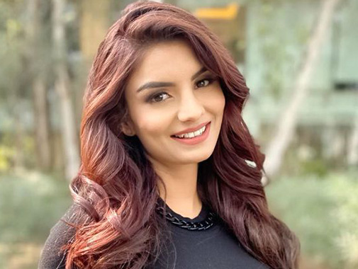 Shop till you drop! was the mantra for Anveshi Jain and her girl gang while shooting for ALTBalaji and ZEE5’s ‘Who’s Your Daddy?
