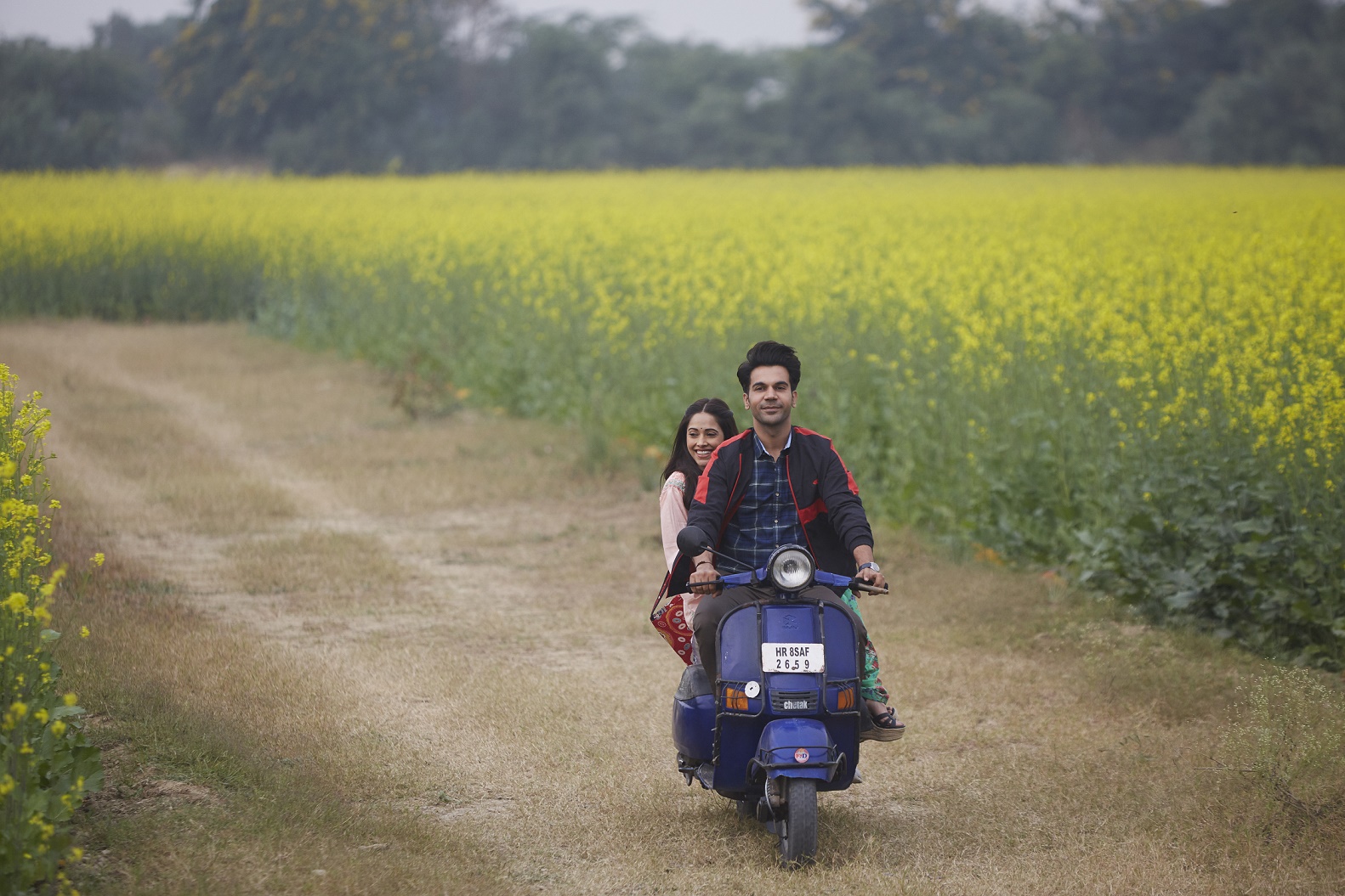 Guru Randhawa’s ‘Teri Choriyaan’ from Chhalaang is stealing our hearts with this melodious track