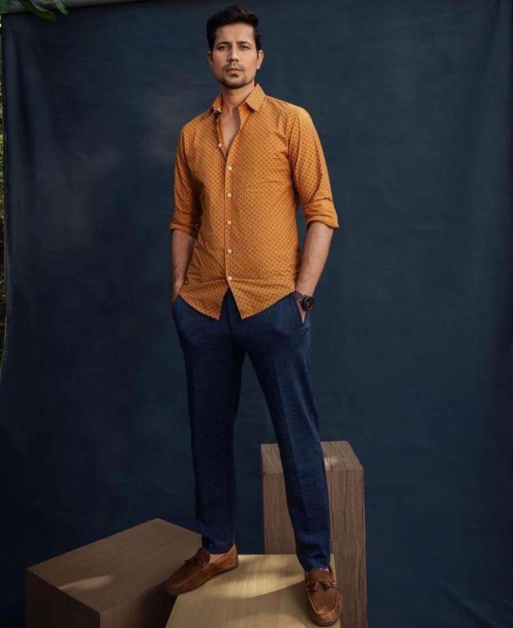 Here’s what Permanent Roommates star Sumeet Vyas and the Telugu remake, Commit Mental star, Udbhav Raghunandan talk about the central character
